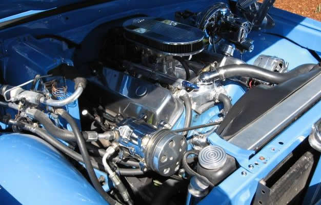 1972 Chevy Cheyenne Engine